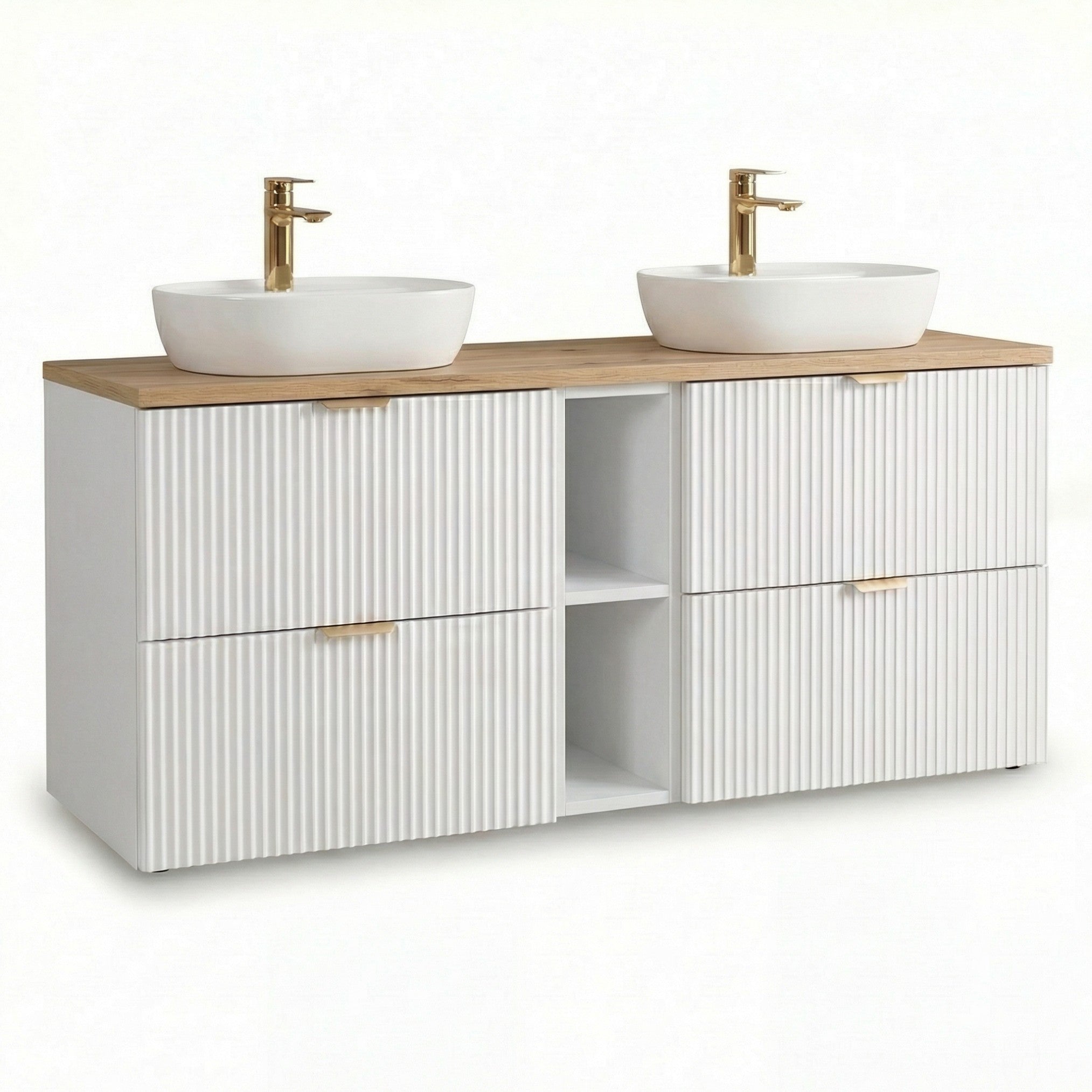 Weißer Waschtischunterschrank 140 cm mit Walnussplatte, geriffelten Fronten und zentralem offenen Fach im modernen Badezimmerdesign.