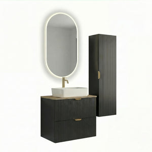 Badmöbel-Set 60 cm in Schwarz mit Walnussplatte, geriffelten Fronten, Waschtischunterschrank und Bad Hochschrank im modernen Badezimmerdesign.