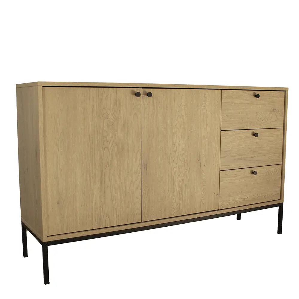 Kommode 150 cm, 2 Türen, 3 Schubladen, glatte Fronten, auf einem schwarze Metallrahmen Gaja - Eiche Cremona