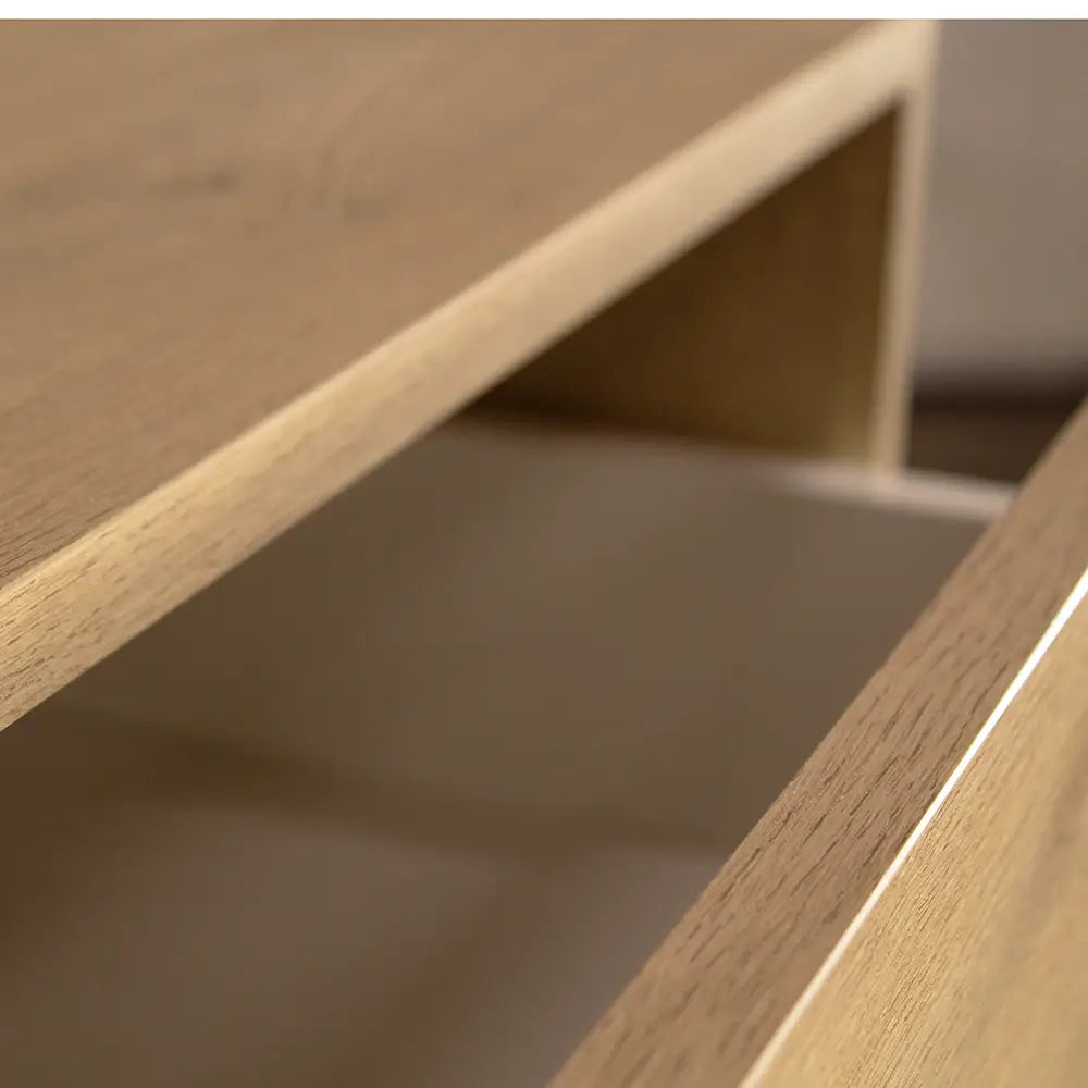 Kommode 150 cm, 2 Türen, 3 Schubladen, glatte Fronten, auf einem schwarze Metallrahmen Gaja - Eiche Cremona