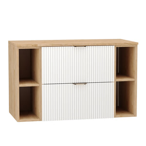 Waschtischunterschrank Willy 100 cm mit weißen Fronten, Walnuss-Arbeitsplatte, goldenen Griffen und zwei weißen Regalen im Badezimmer.