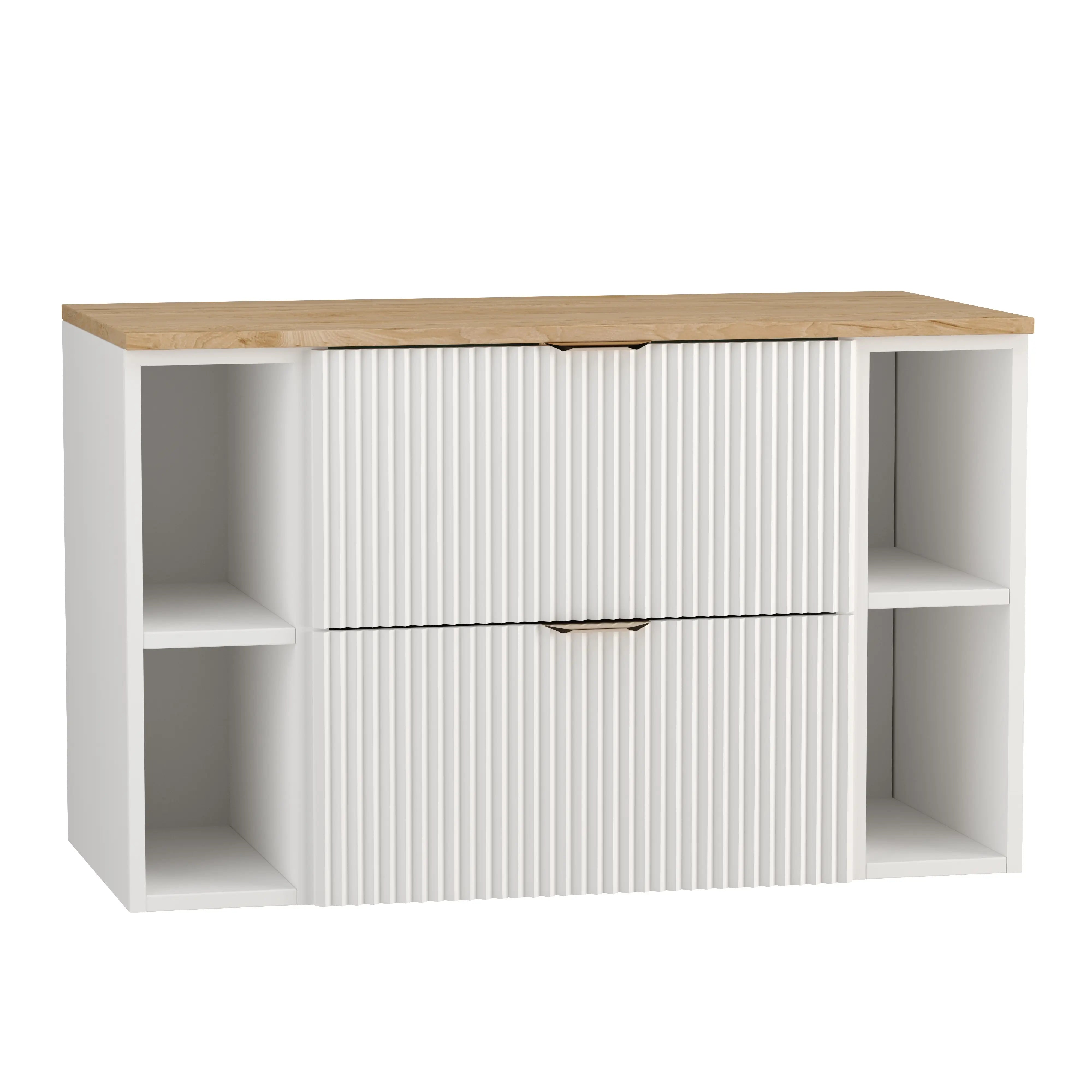 Waschtischunterschrank Willy 100 cm mit weißen Fronten, Walnuss-Arbeitsplatte, goldenen Griffen und zwei weißen Regalen im Badezimmer.