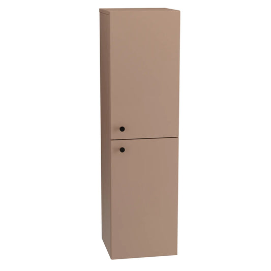 Dieser Bad Hochschrank überzeugt mit seinen modernen, glatten Fronten in einem eleganten Dunkelrosa. Die praktischen, metallischen Knopfgriffe in Form von Knöpfen ergänzen das dezente Design. Der Schrank bietet ausreichend Stauraum hinter zwei Türen und fügt sich stilvoll in jedes Badezimmer ein. Ideal für eine funktionale und gleichzeitig ästhetische Einrichtung.
