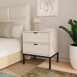 Nachttisch Aura Kaschmir mit 2 Schubladen, schwarzem Metallrahmen und schwarzen Metallgriffen, elegantes Design für moderne Schlafzimmer.