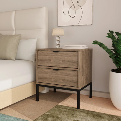 Nachttisch Aura Walnuss Dunkel mit 2 Schubladen, schwarzem Metallrahmen und schwarzen Metallgriffen, elegantes Design für moderne Schlafzimmer.