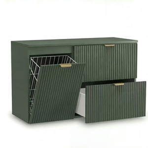 Waschtischunterschrank 100 cm Willy in Salbei mit Wäschekorb, 2 SOFT-CLOSE Schubladen, ryflowane MDF-Fronten, goldene Metallgriffe und 100 cm Ablageplatte für Badezimmer.