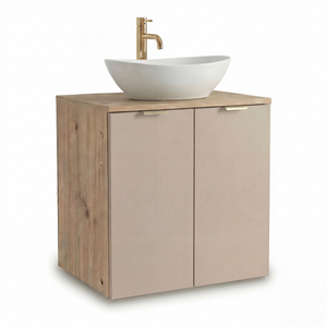 Wandhängender Waschbeckenunterschrank Orio 60 cm mit Korpus in Eiche Artisan, Fronten in Kaschmir, 2 Türen, Keramikwaschbecken Sofia in Weiß, optionale goldfarbene Aufsatzarmatur, modernes zweifarbiges Design für stilbewusste Badezimmer.