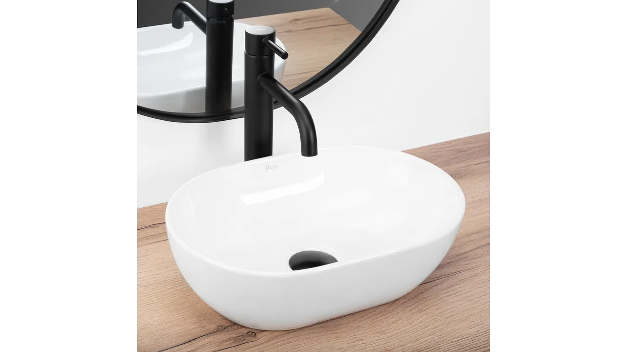 24ca8bfdc486aad1c84807c5aa1ffe7e